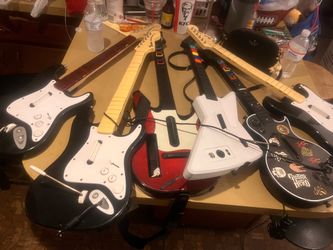 Xbox 360 Wired and wireless guitar and Wii guitar
