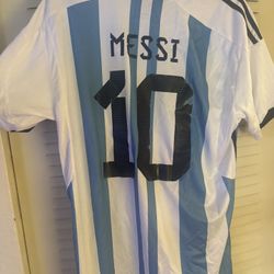 XL SLIM FIT MESSI JERSEY 