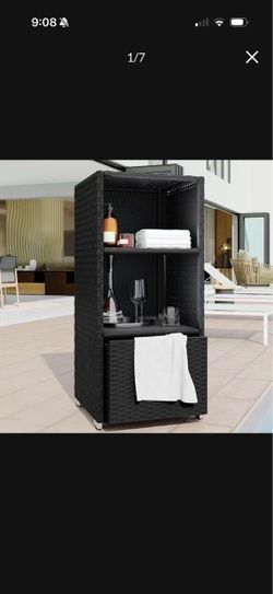 Outdoor towel cabinet