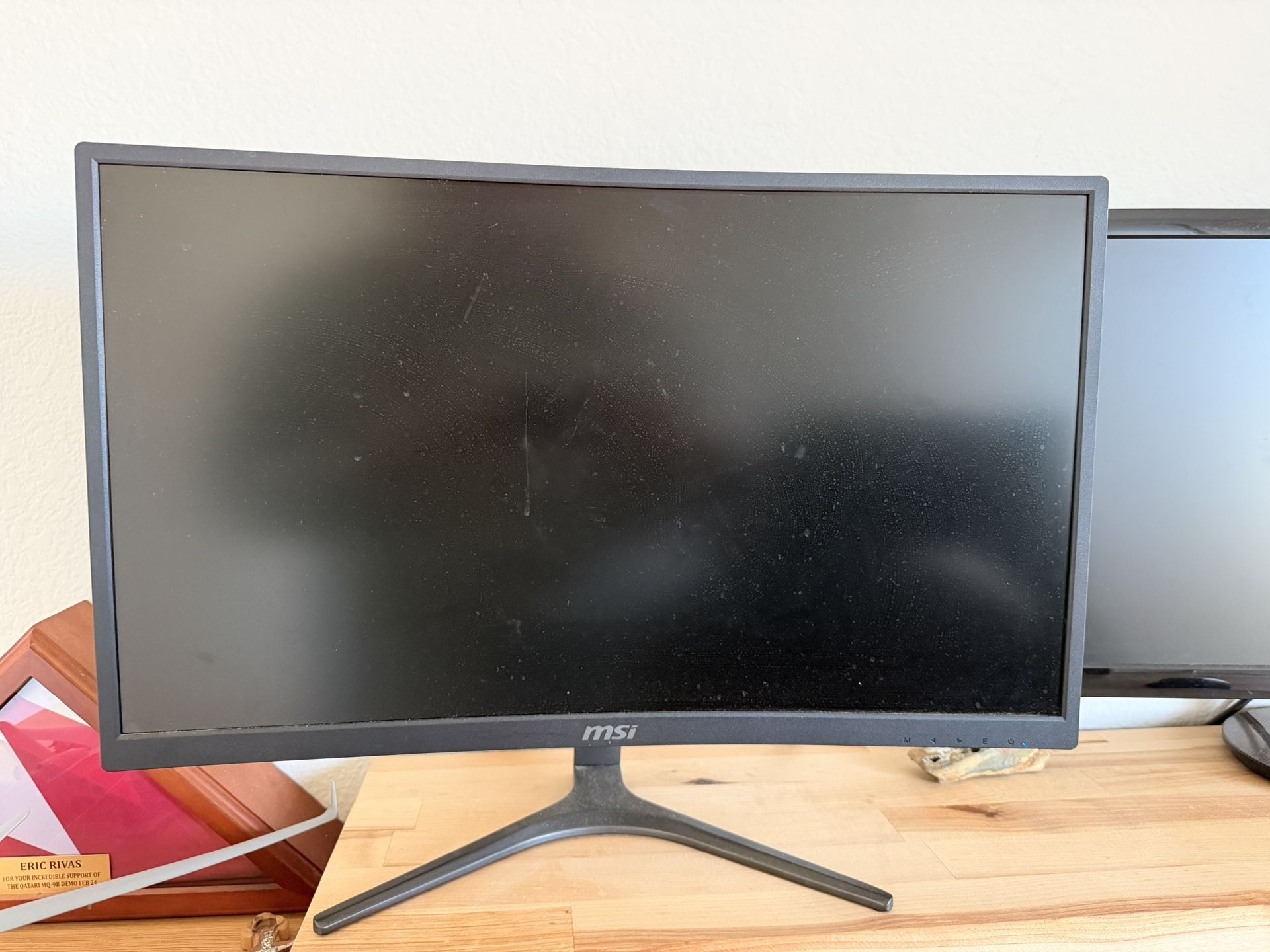 Monitor - Curved Gaming Display