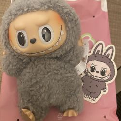 Labubu Mini Figure – Brand New, Unopened, Collectible Kawaii Toy