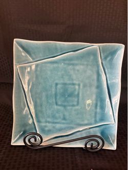 Blue decorative plate