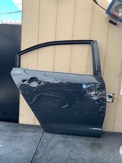2020 2021 2022 2023 TOYOTA COROLLA RIGHT REAR DOOR OEM USED