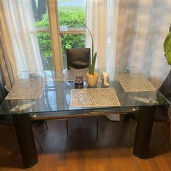 Dinning Table 