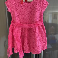 Baby clothes size 18 m-24m-2T Guess 
