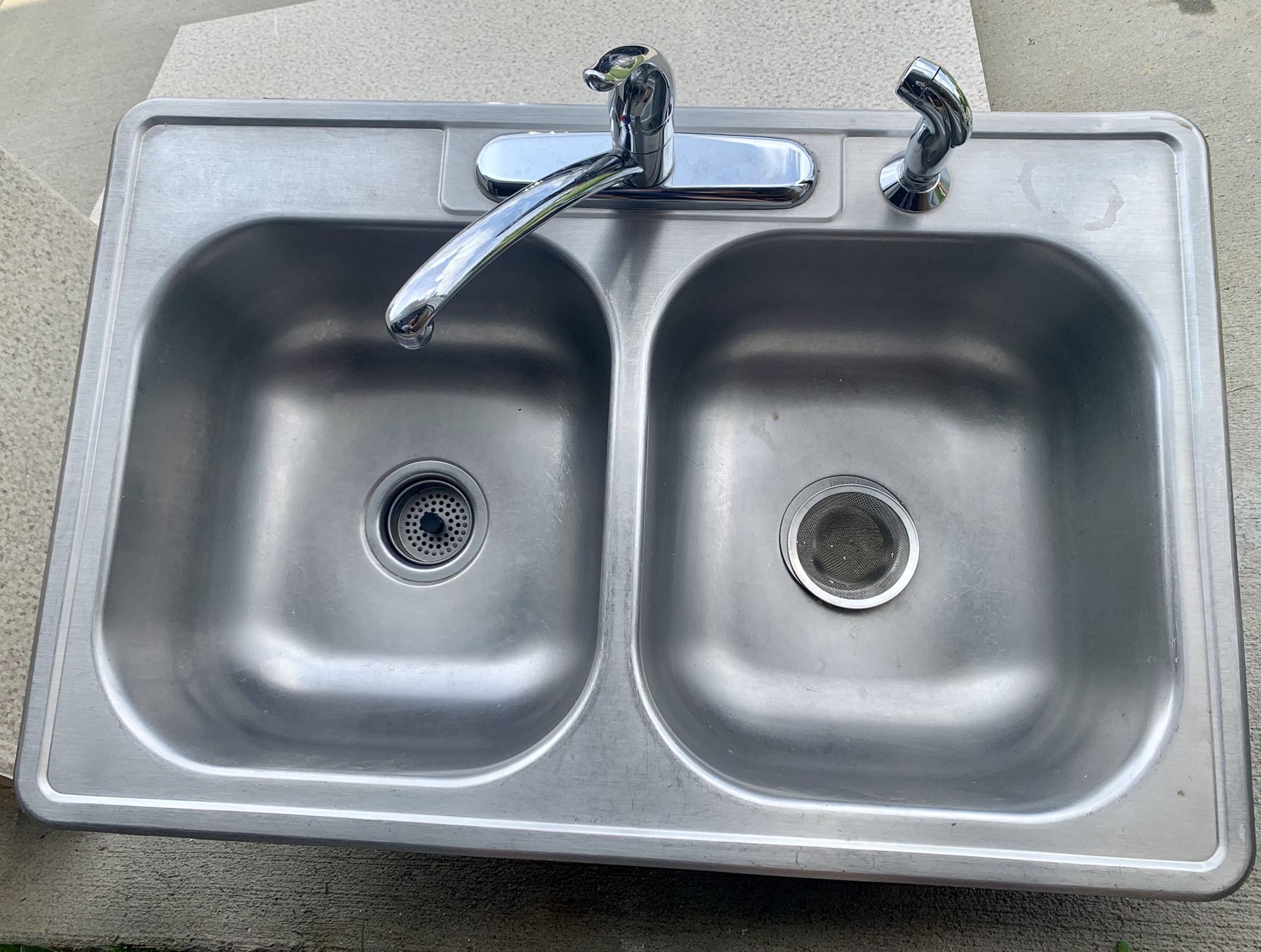 33 in x 22 in double equal bowl drop in kitchen sink + moen faucet + moen side spray