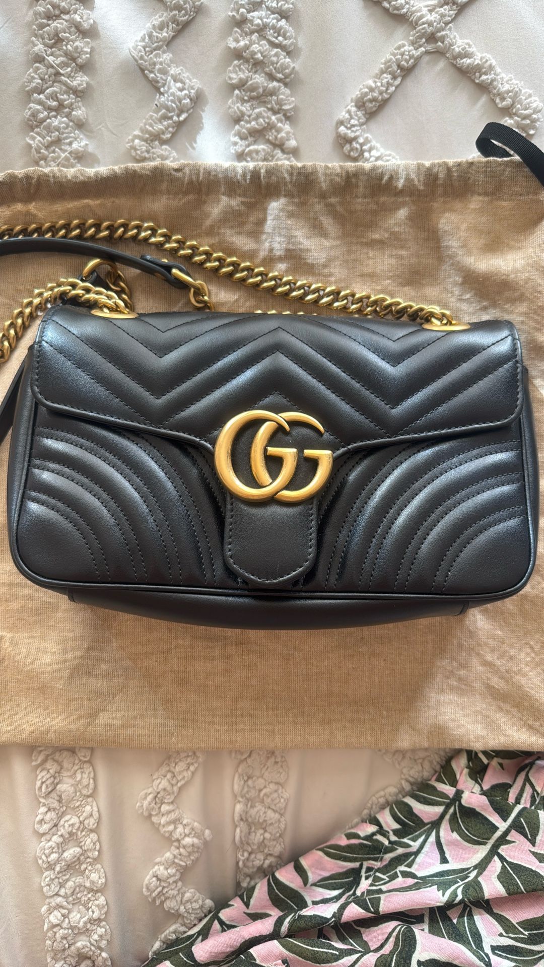 Gucci Medium Marmont Crossbody Bag