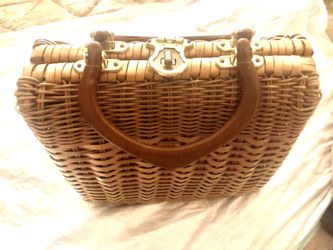 VINTAGE HANDMADE WOVEN WICKER HANDBAG WITH BAKELITE HANDLES