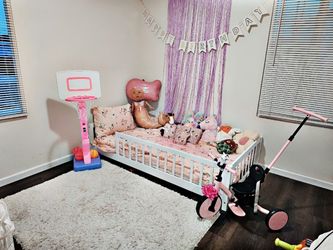 Toddler floor bed