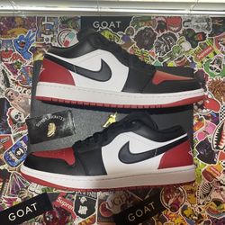 Sz 9.5- Jordan 1 Low