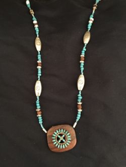 Turquoise and silver 28 inch beautiful necklace !