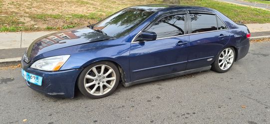 2004Honda Accord Sedan i-VTEC Blue tsx wheels