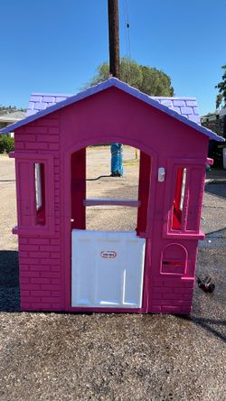 Little tykes Playhouse