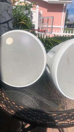 Soundtube speakers