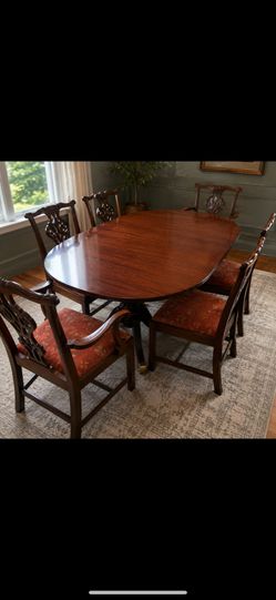 Baker Historic Charleston Dining Table with 8 Baker Chippendale Dining Chairs