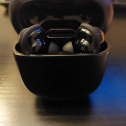 Bose QuietComfort Earbuds II, Wireless, Bluetooth, Proprietary Active Noise Cancelling Technology in-Ear Headphones, Personalized Noise Cancellation