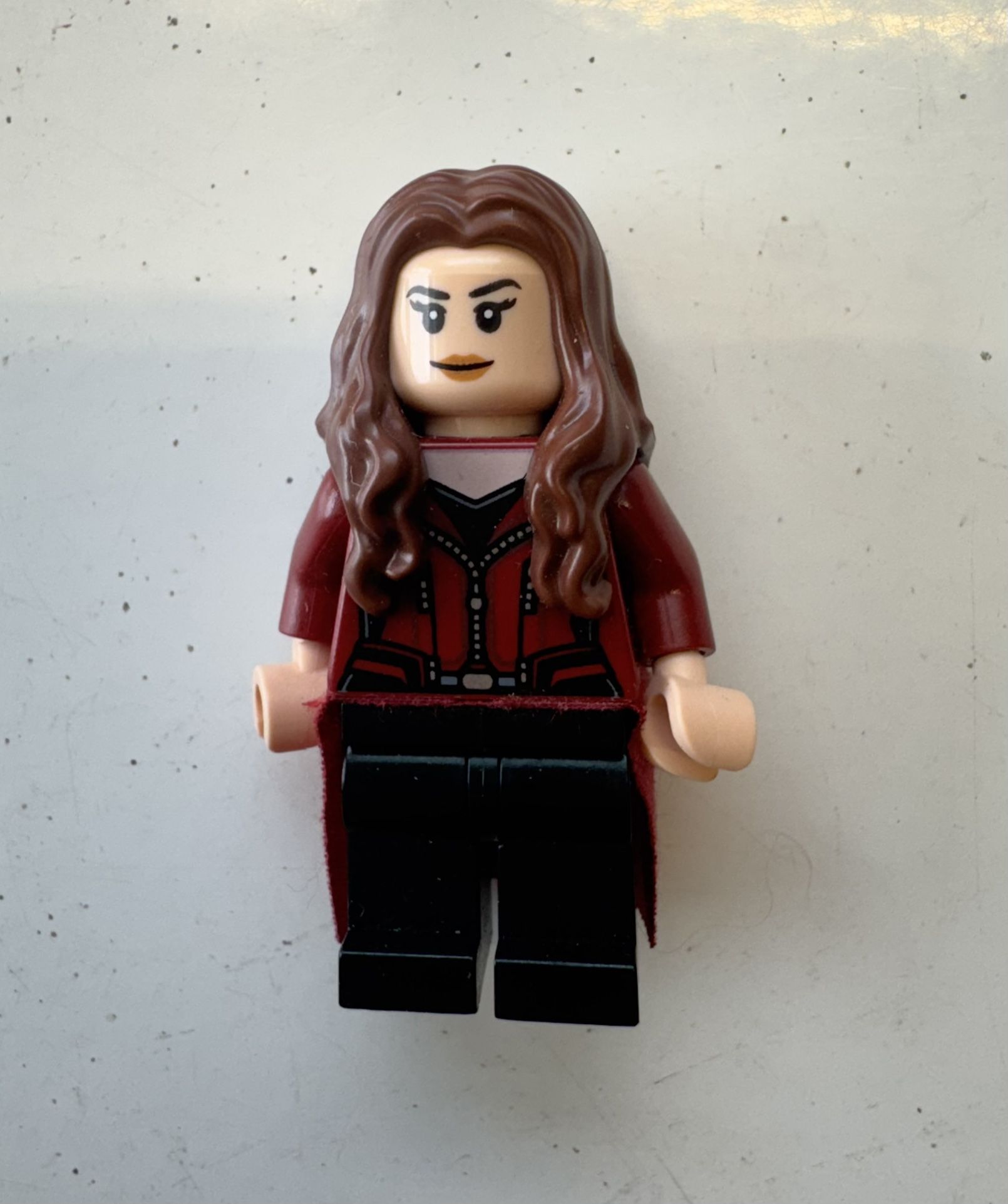 Lego Marvel Scarlet Witch Minifigure 