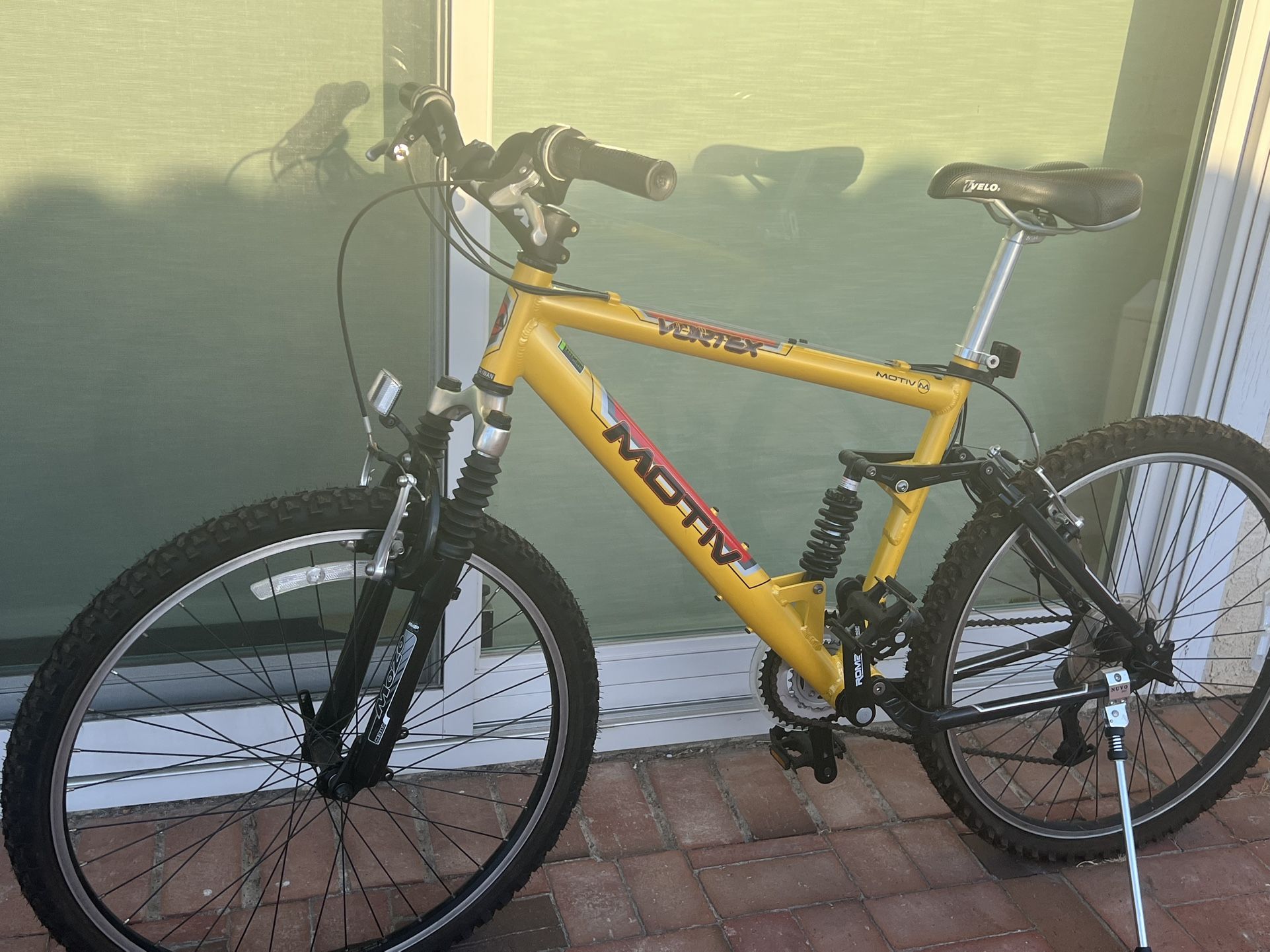 Vortex Motiv  Bike 18” $175 Or Best Offer