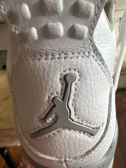 Air Jordan 4 White Oreo Sneakers