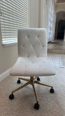 Vanity chair