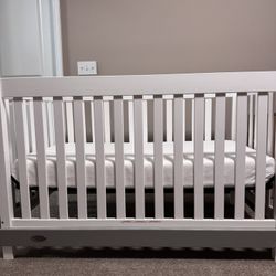 Baby Crib and Mattress Graco