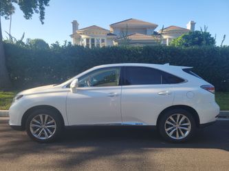 2015 White Lexus RX 450h - low mileage