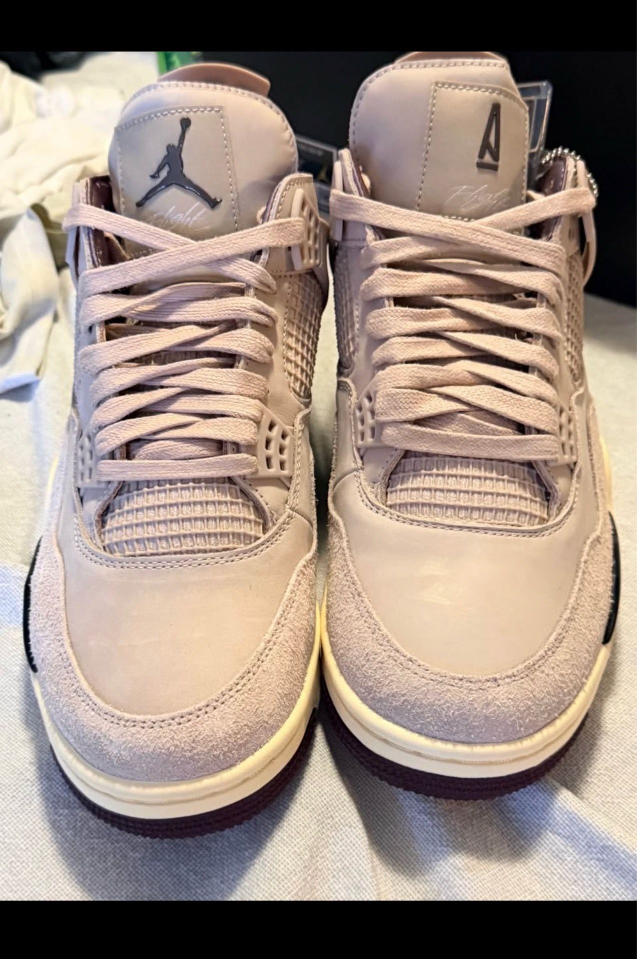 Jordan Retro 4 WMNS A Ma Maneire WYWS Sneakers