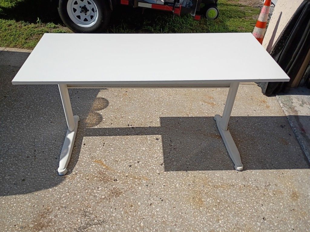 Adjustable Table