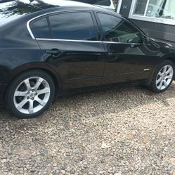 I'm Selling My 2007 Nissan Altima Hybrid 