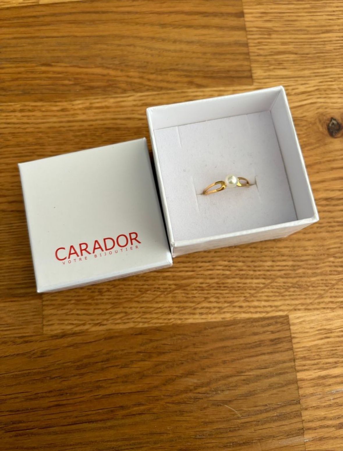 Yellow Gold 9K Ring with Pearl Solitaire