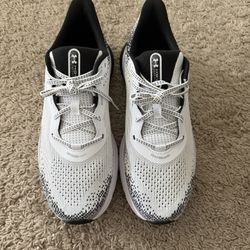 Men’s UA Under Armour HOVR Turbulence Gym Running Shoes NEW Size 11