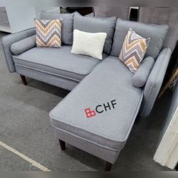 Linen Sectional Sofa Chaise With USB Charger And  Pillows