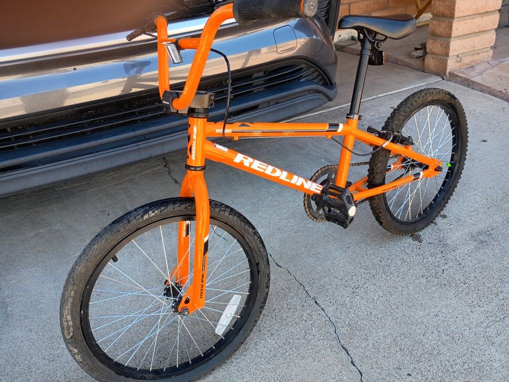 Redline Roam 20in BMX Bike. Like New