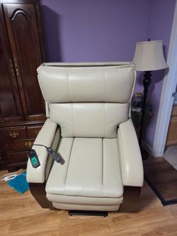 Brand new leather  lift chair