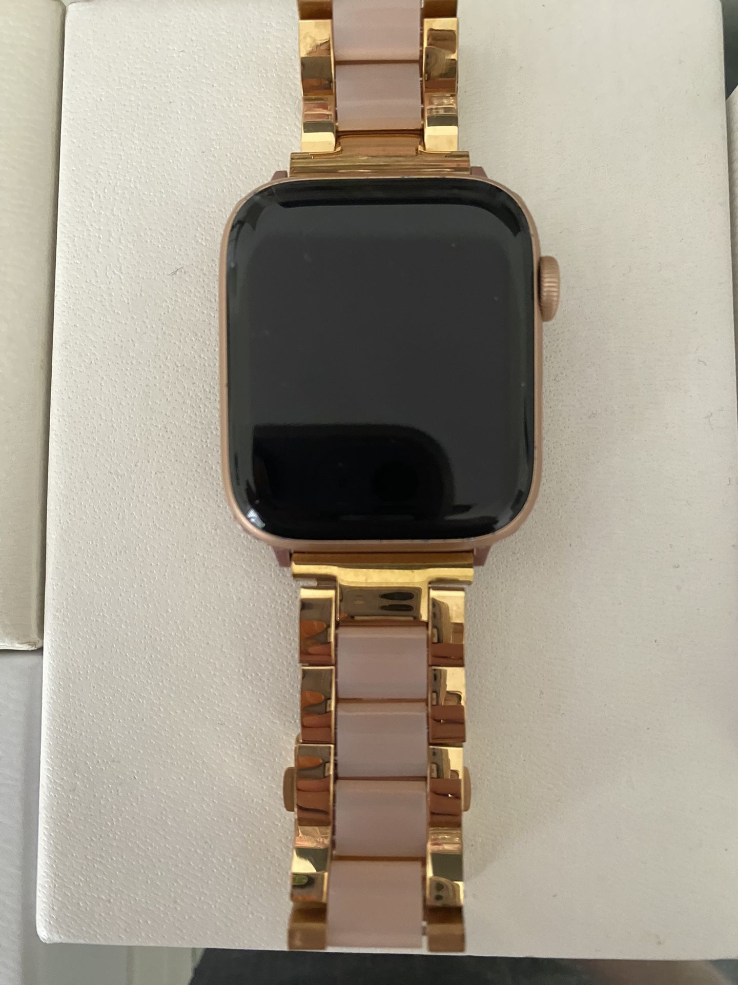 Apple Watch Series 4 Size 44mm