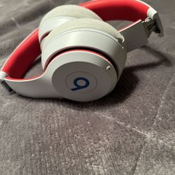 Beats Solo 3  Wireless Bluetooth