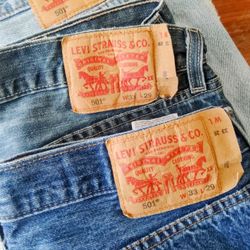 Levi Strauss & Co 33 X 29 