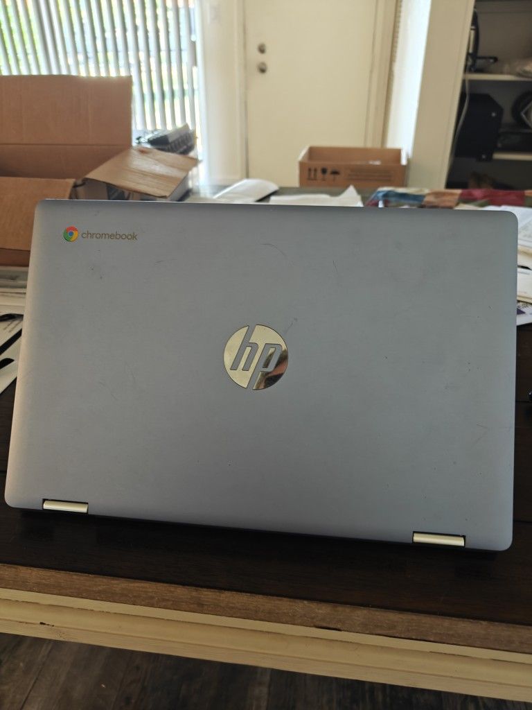 Laptop Pc, HP Touch Screen, 4 GB, With Charger