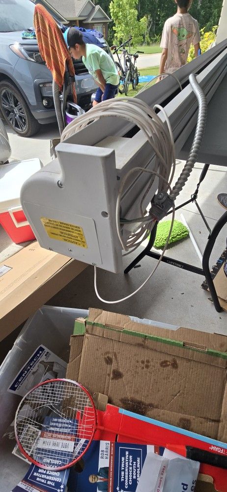 Electric Projection Screen