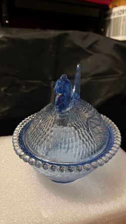 Vintage Indiana Glass Cornflower Blue Hen on Nest