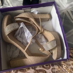 Dress Jewlery And Heels