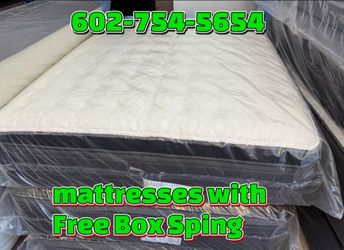 Queen Size plush pillow top set