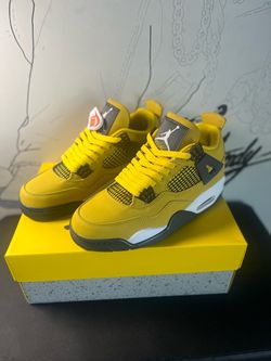 Air Jordan 4 Lightning Yellow Sneakers