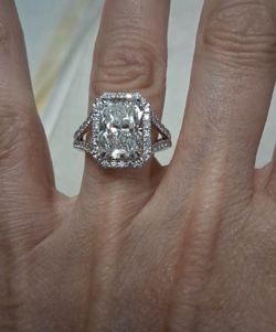 ✨ 4.05 CT Radiant Cut Lab Grown Diamond Ring ✨IGI Certified | E Color | VS2 Clarity