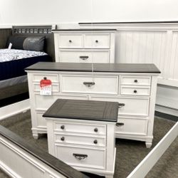 New King Bedroom Set — HOT BUY