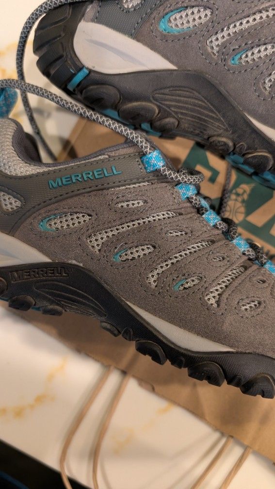 Ladies, Siza 7.5, Merrell Hiking Boots