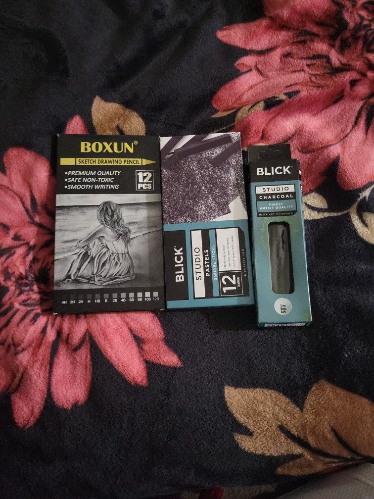 Art Supply: Pencils, Charcoal, Square Sticks