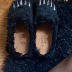 Bravest Studios Men's Bear Claw Mule Black Slippers, from StockX