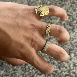 10k Gold Ring (Listing Is For The Ring In The Middle)