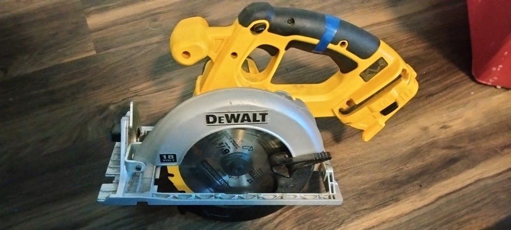 DeWalt Skill Saw